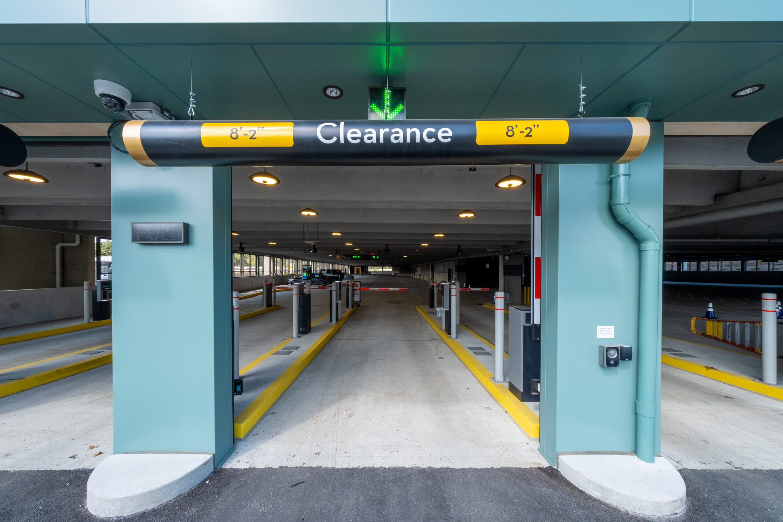 18_001688_00_Entrance