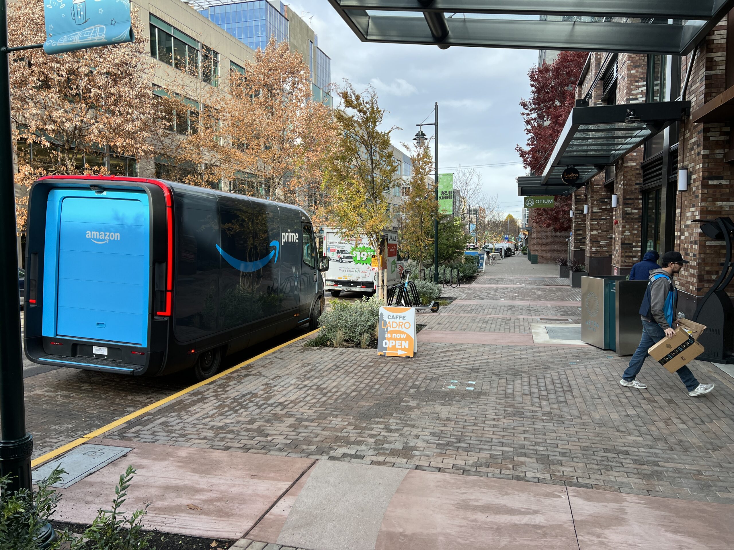 AmazonRivian_SouthLakeUnion_Walker